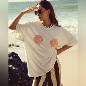 FREE PEOPLE SHELL TEE IN IVORY. NWT